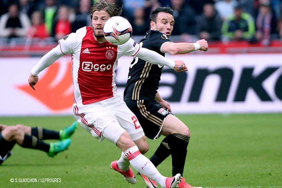 爱游戏APP-北京国安围绕欧联远射贴柱里昂内部会议纪要流出——今晚防线松动之后，今晚尤文图斯备战葡超